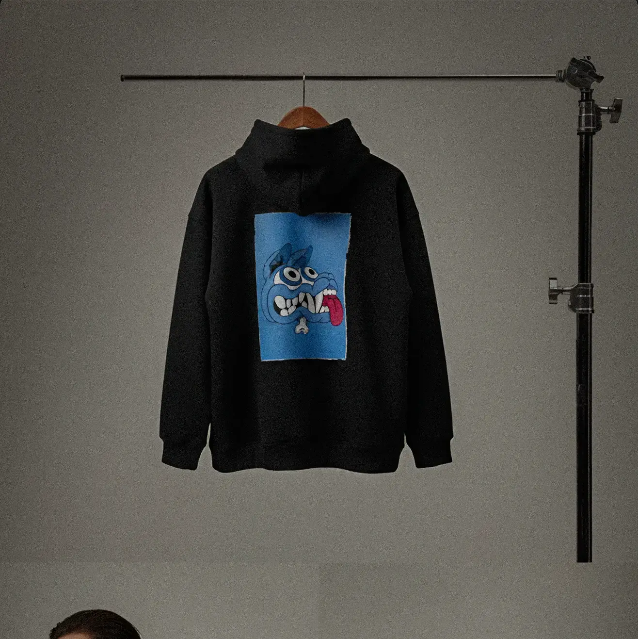 Cryptic Magnetic Hoodie - Originale e Personalizzabile | Minimalista, felpa nera con  design innovativo e calamite integrate